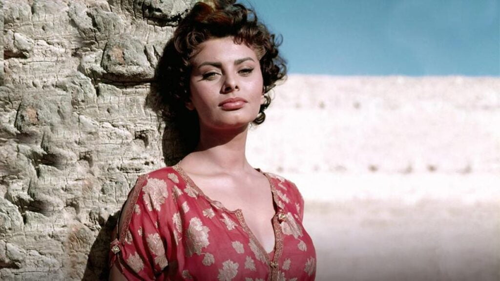 Las 5 mejores películas de Sophia Loren: Un viaje a través de su legendaria carrera